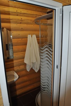 thumbnail: Bathroom amenities