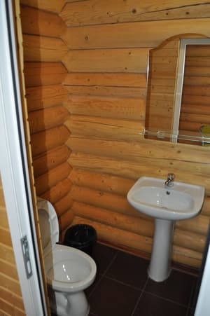 thumbnail: Bathroom amenities
