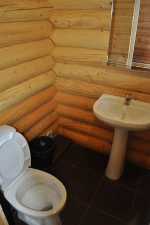 thumbnail: Bathroom amenities