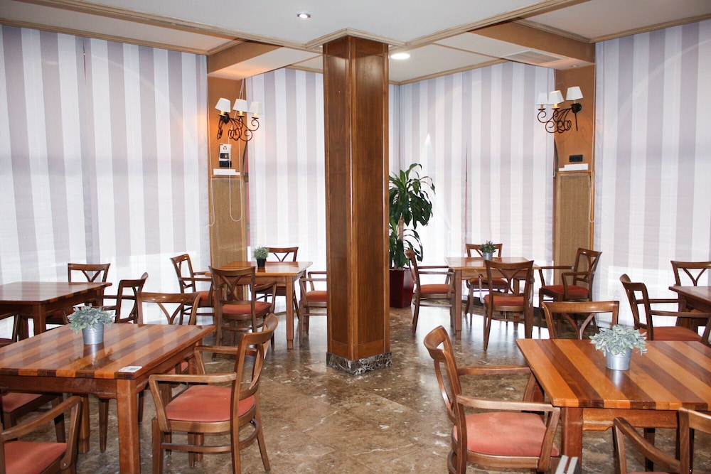 Restaurant-cafeteria