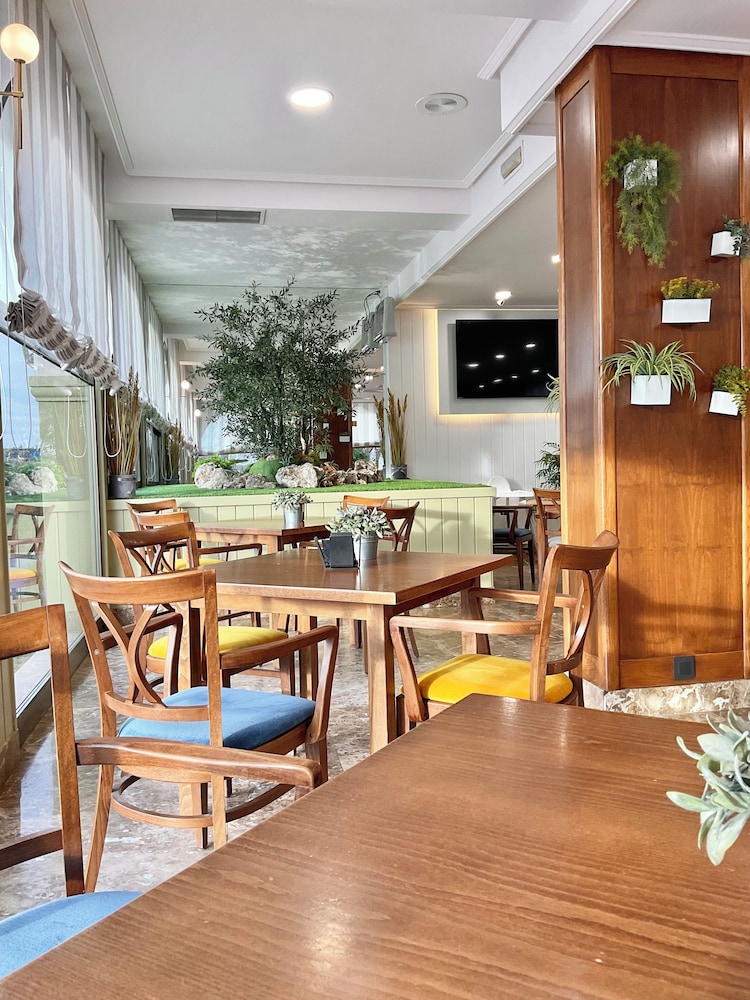 Restaurant-cafeteria