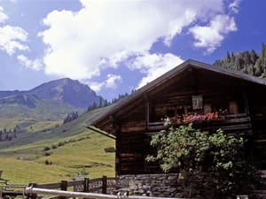 thumbnail: Exterior
