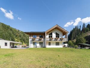 thumbnail: Exterior