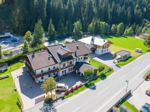 thumbnail: Exterior