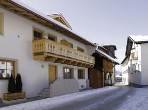 thumbnail: Exterior