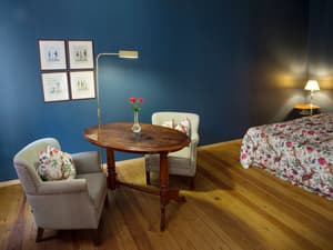 thumbnail: Interior entrance
