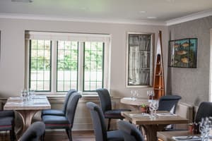 thumbnail: Breakfast area