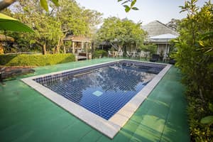 thumbnail: Pool