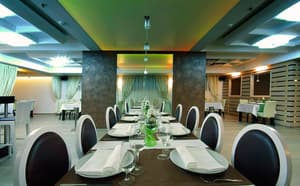 thumbnail: Restaurant