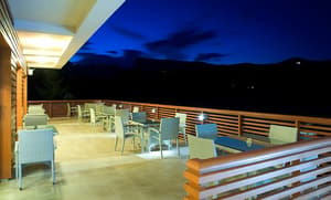 thumbnail: Cafe