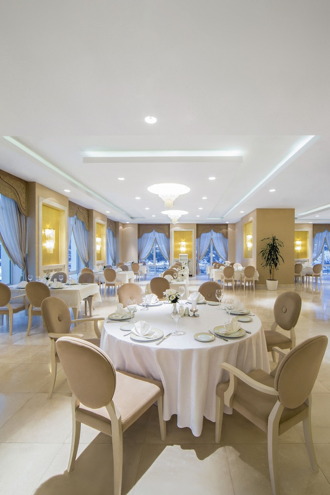 Restaurant-cafeteria