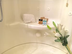 thumbnail: Steam room