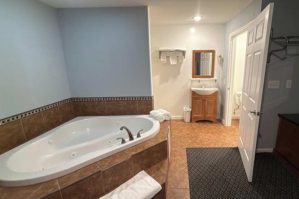 Jetted tub
