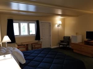 thumbnail: Interior entrance