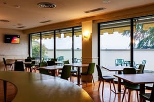 thumbnail: Restaurant