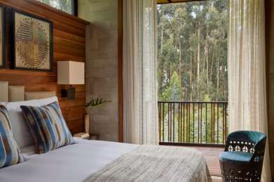 Guest Room,Queen bed,Honeymoon,On-Site,Deluxe Room,Guest Room - Whole Room