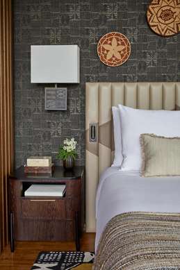 Guest Room,Queen bed,Suite,Honeymoon,On-Site,Décor detail,Furnishings,Doubl
