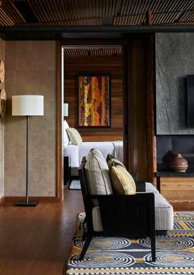 Guest Room,Queen bed,Suite,On-Site
