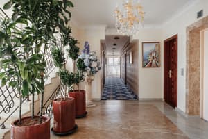 thumbnail: Hallway
