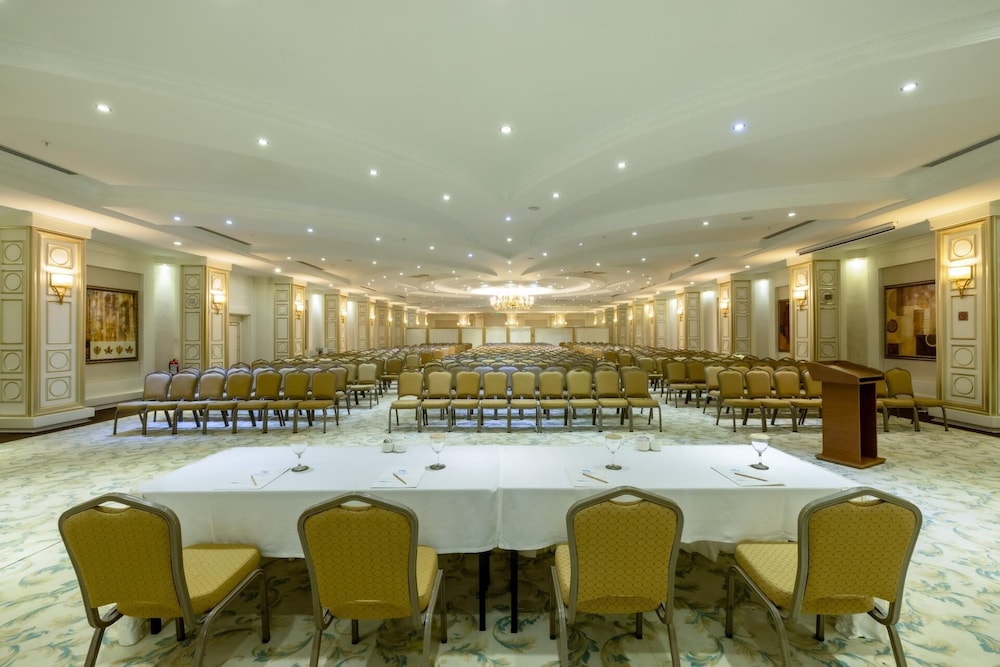 Meeting facility