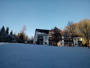 thumbnail: Exterior