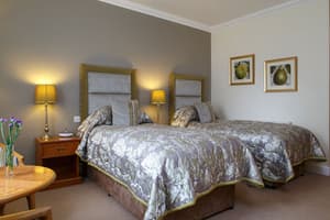 thumbnail: DELUXE ROOM Garvock House