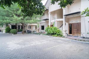 thumbnail: Exterior