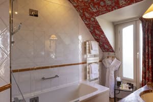 thumbnail: Bathroom