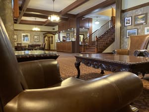 thumbnail: Lobby sitting area