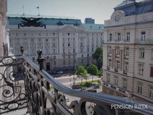 thumbnail: General view