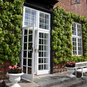 thumbnail: Exterior