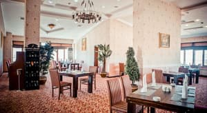 thumbnail: Restaurant