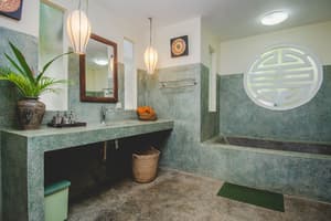 thumbnail: Bathroom