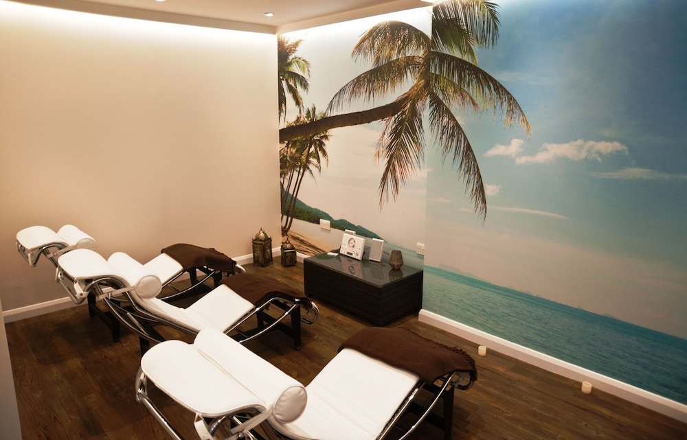Swimming pool-spa