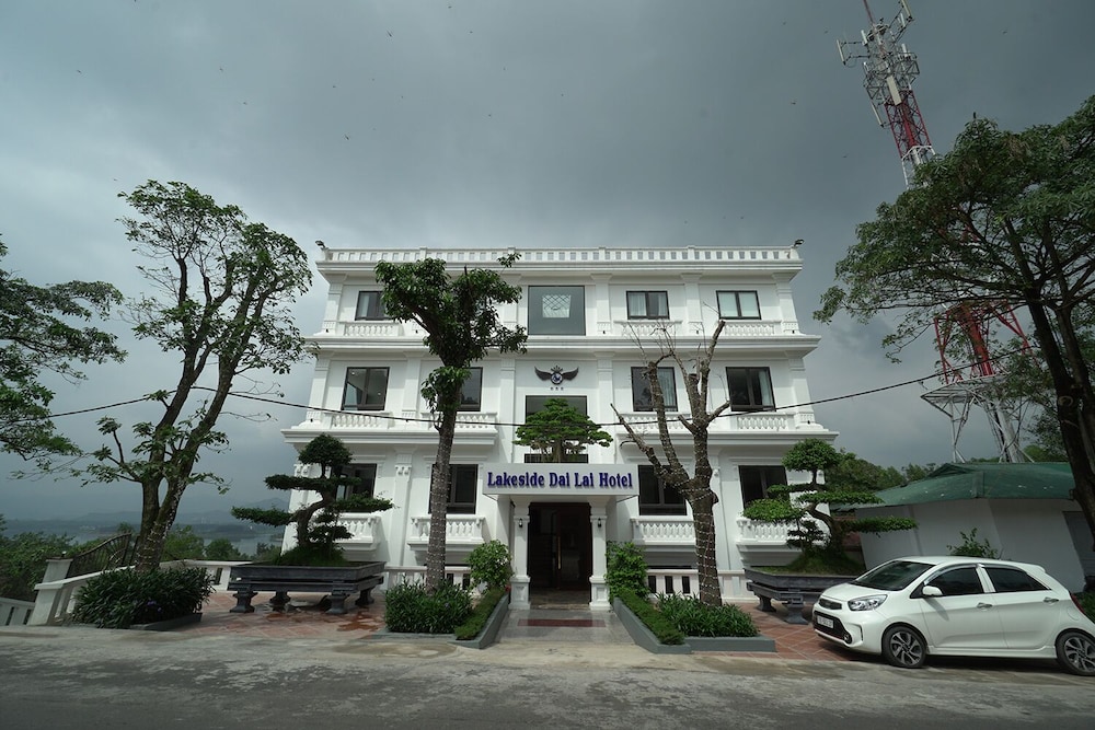 Primary image