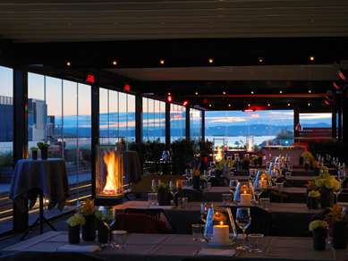 Dining,Dining Area,Restaurant,On-Site