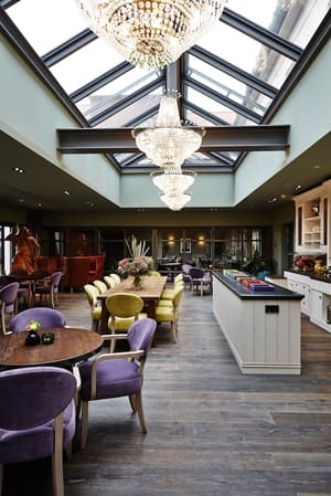 thumbnail: Breakfast area