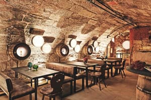 thumbnail: Restaurant