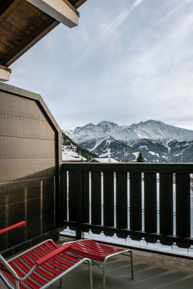 Sundeck
