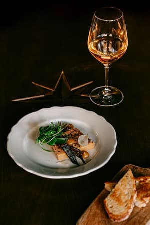 thumbnail: Restaurant