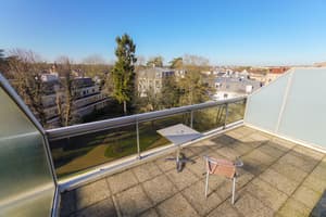 thumbnail: Balcony view