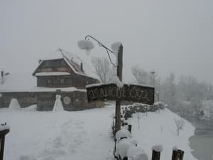 thumbnail: Exterior
