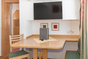 thumbnail: In-room dining