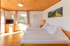 thumbnail: Room amenity