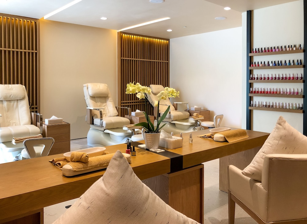 Nail salon