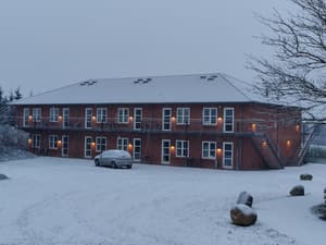 thumbnail: Front of property