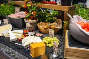 thumbnail: Breakfast area