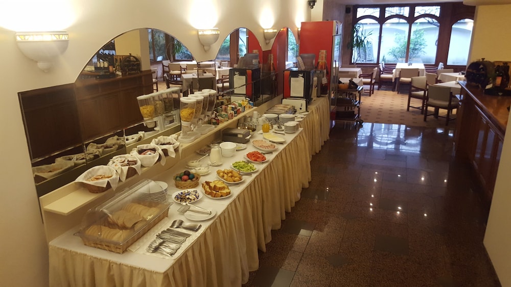 Restaurant-cafeteria
