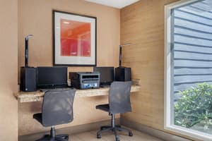 thumbnail: Business center