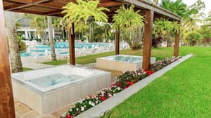 thumbnail: Outdoor spa tub
